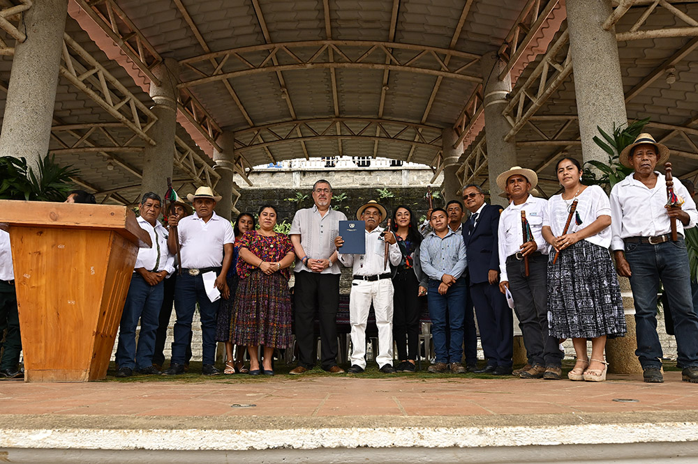 Gobierno de Guatemala firma agenda territorial con autoridades indígenas q’eqchi’ de Alta Verapaz
